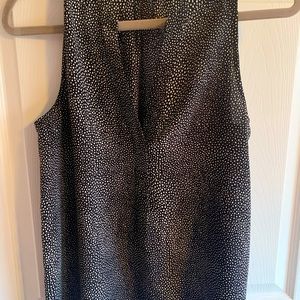 Silk sleeveless shell black and white